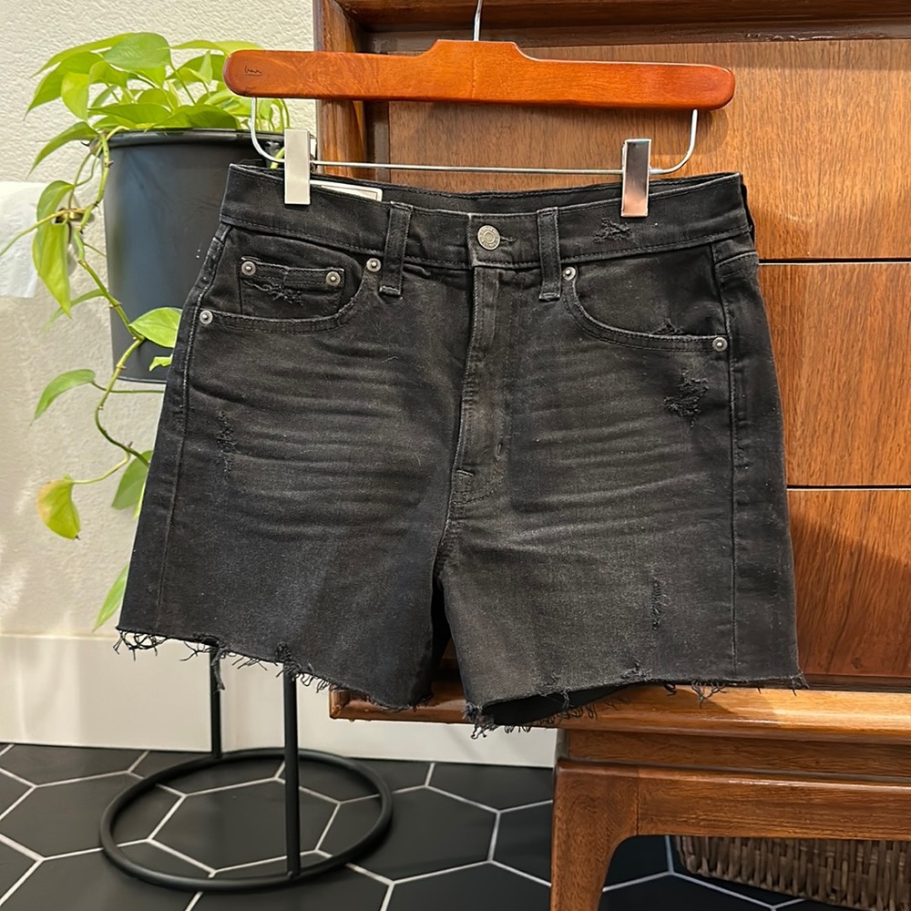 NWOT Gap high rise black denim short